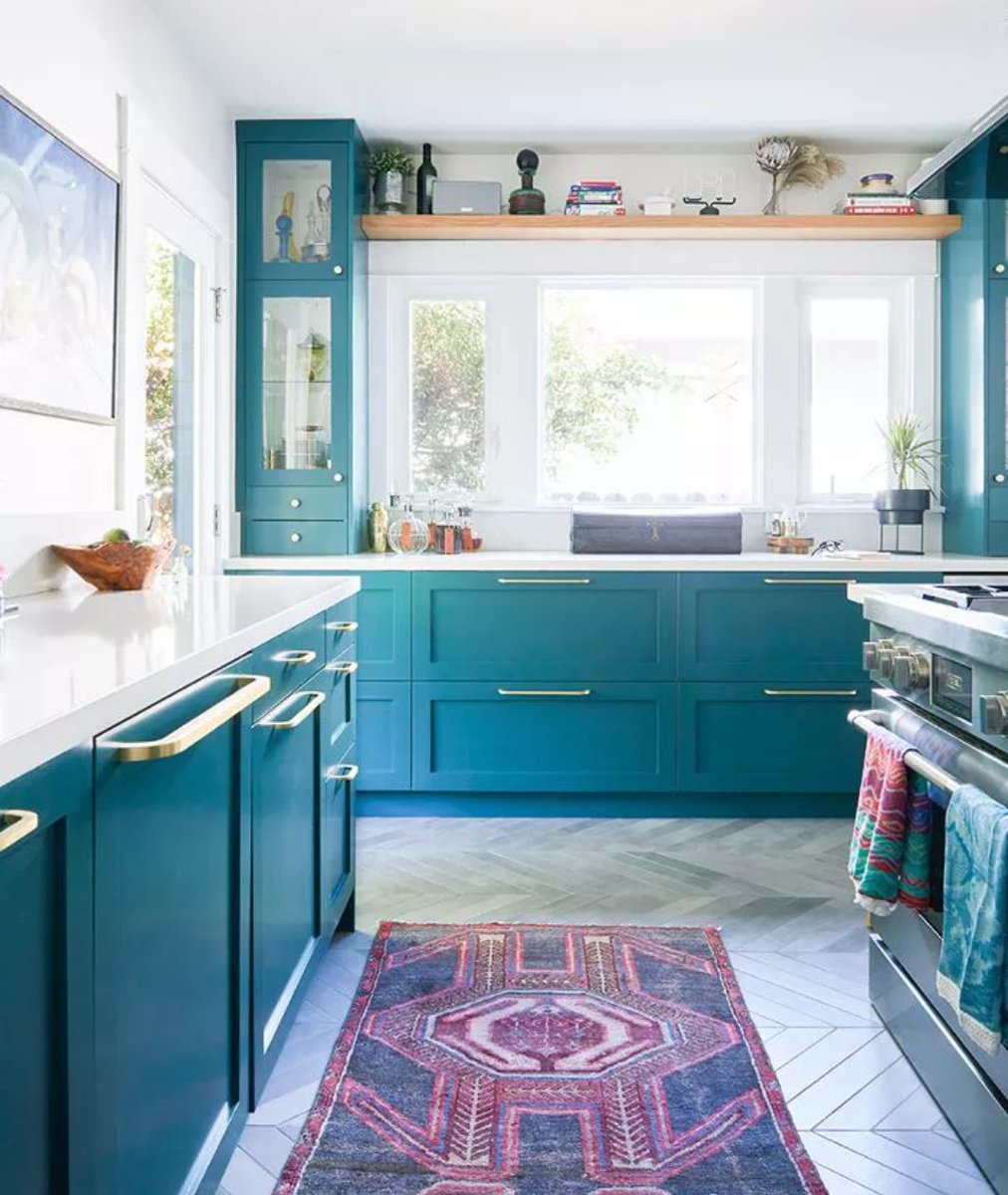 JHicks_HomePro's tweet image. The latest trend is blue-green cabinets in shades of turquoise, jade &amp;amp; teal. These colors go well w warm gold hardware &amp;amp; white countertops. Best Kitchen &amp;amp; Bath Remodeler#dogoodwork #kitchendesign #hgtv #kitchen #bathroom #homeimprovement #home #remodeling #remodel