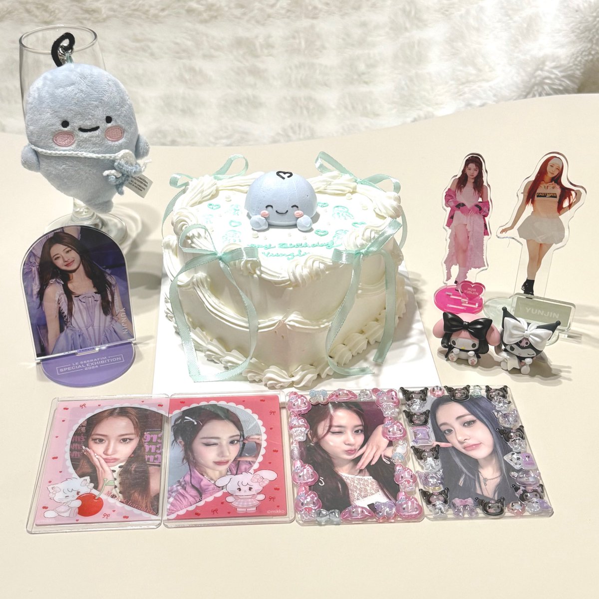 생일 축하해~⁺ ｡ ᜊ(੭ ɞ̴̶̷ ܁̫ ɞ̴̶̷ )੭♡

#24WavesOfYunjin
#스물네살_윤진이의_사랑의기록
#YUNJIN #윤신 #ユンジン