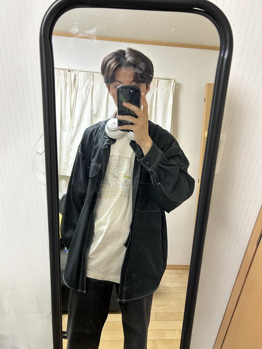 推薦取れた喜びでデビルハンター風コーデしようと思ったけどネクタイ持ってないんだった笑
中にヨネクロもなかなか良きでは？