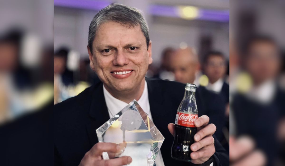 Daqui a pouco o Tarcísio vai imitar pessoas morrendo por terem tomado bebida com metanol igual Bolsonaro imitou pessoas morrendo sem oxigênio na pandemia.