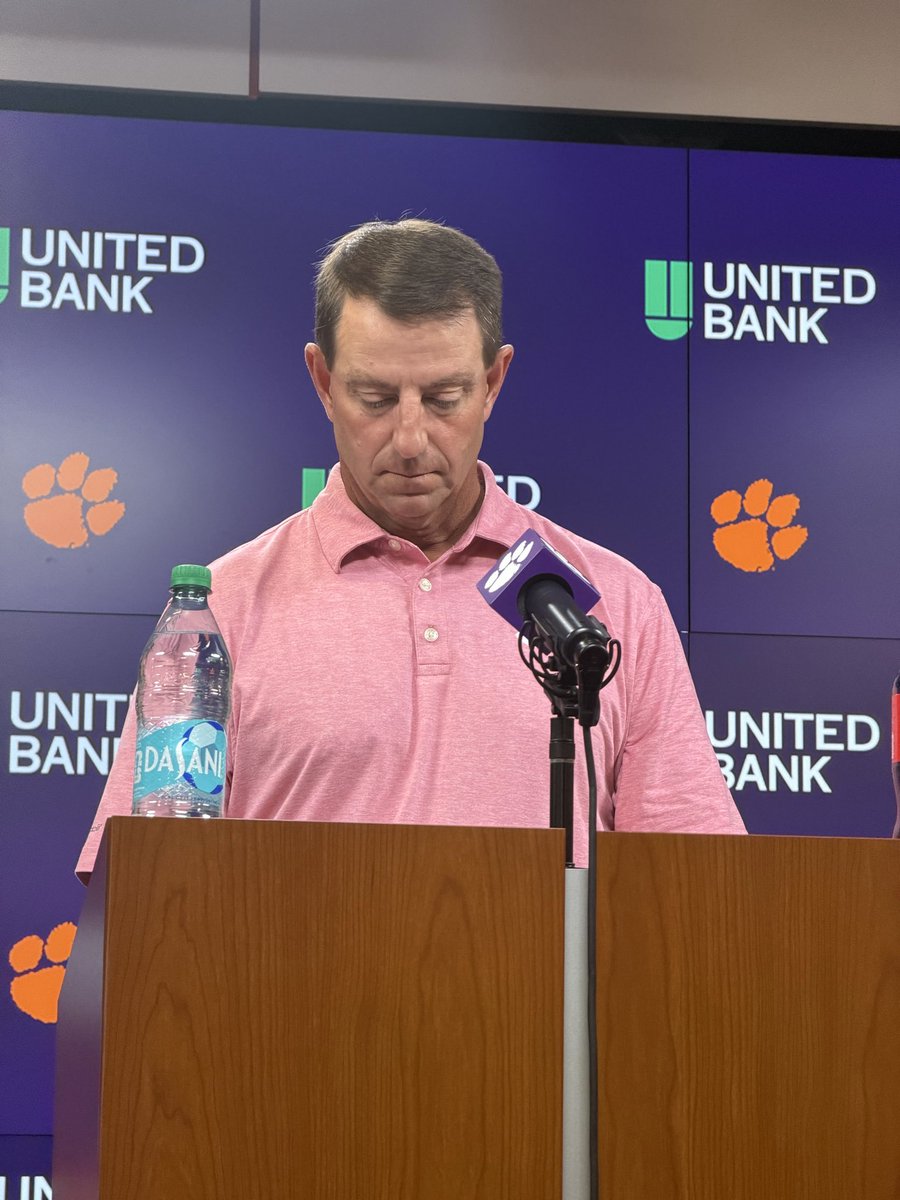 DerrianCarter00's tweet image. Dabo Swinney is here.