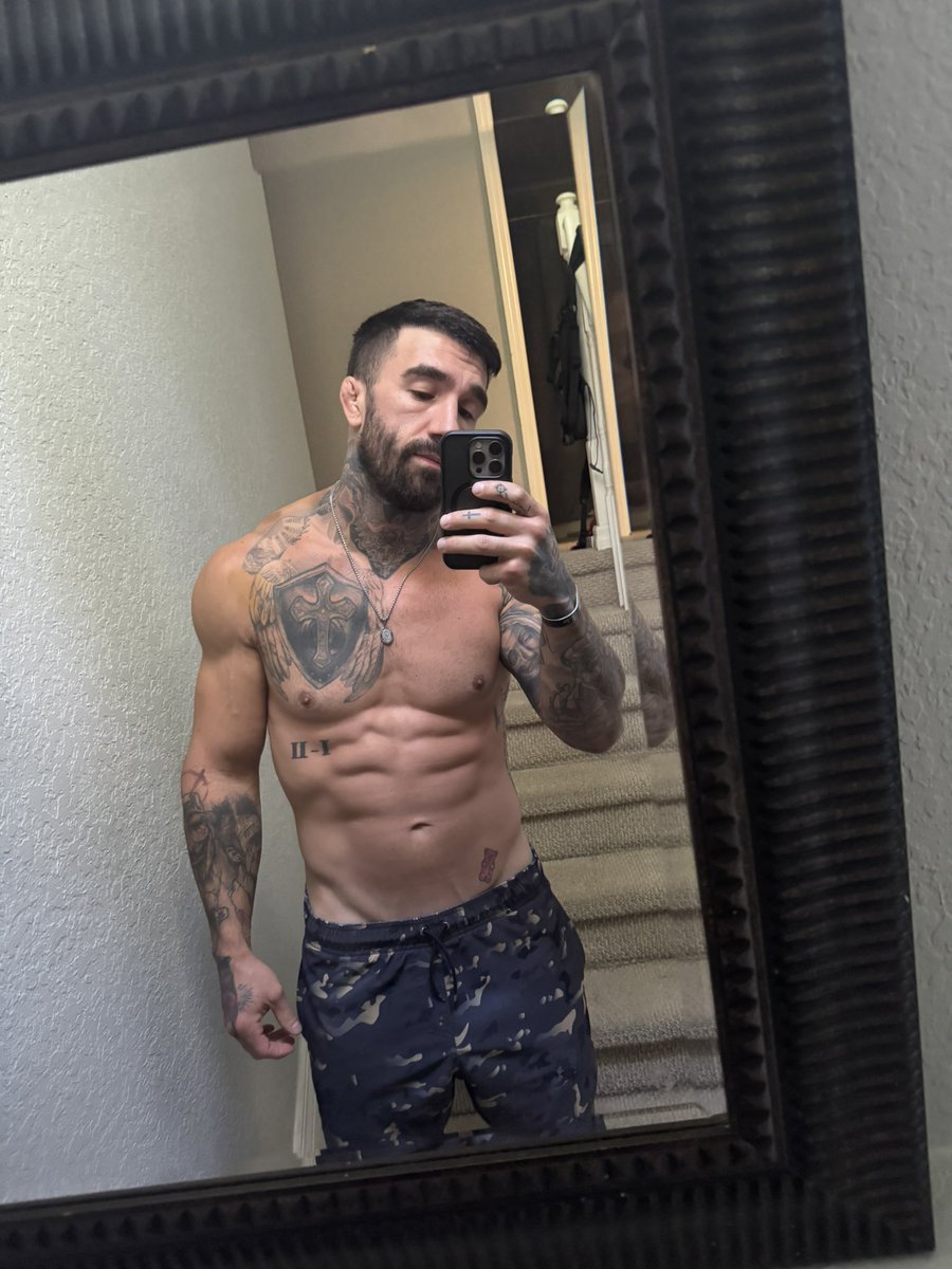 TheRealRomanOne's tweet image. Buongiorna world ☀️