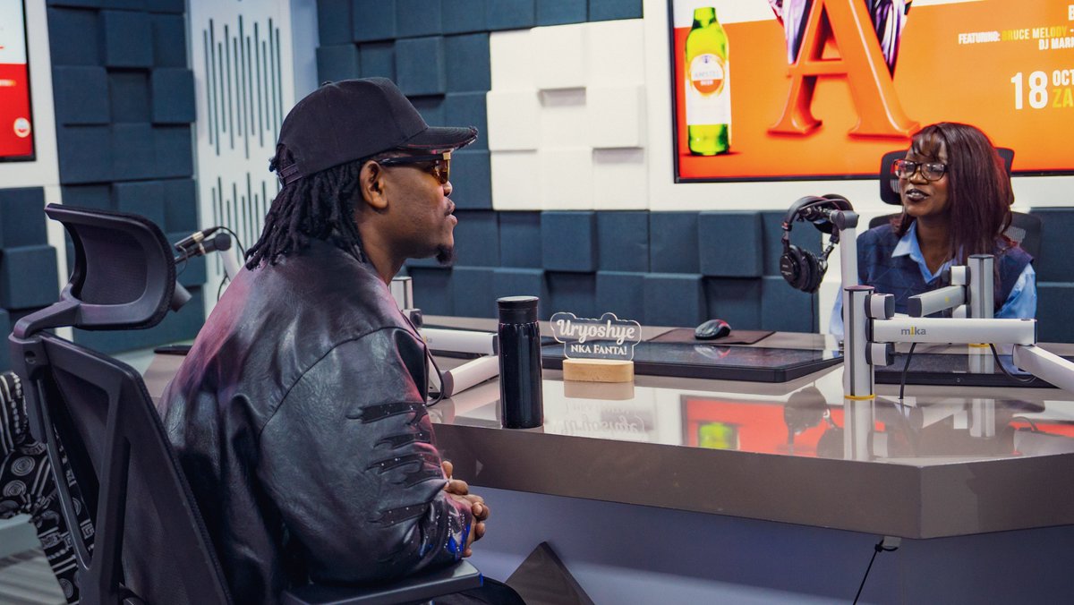 RoyalFMRwanda's tweet photo. .@BruceMelodie back in the building! Always a vibe when he pulls up to our studio ๐ฅ #DriveTyme https://t.co/VveRuaTMuA