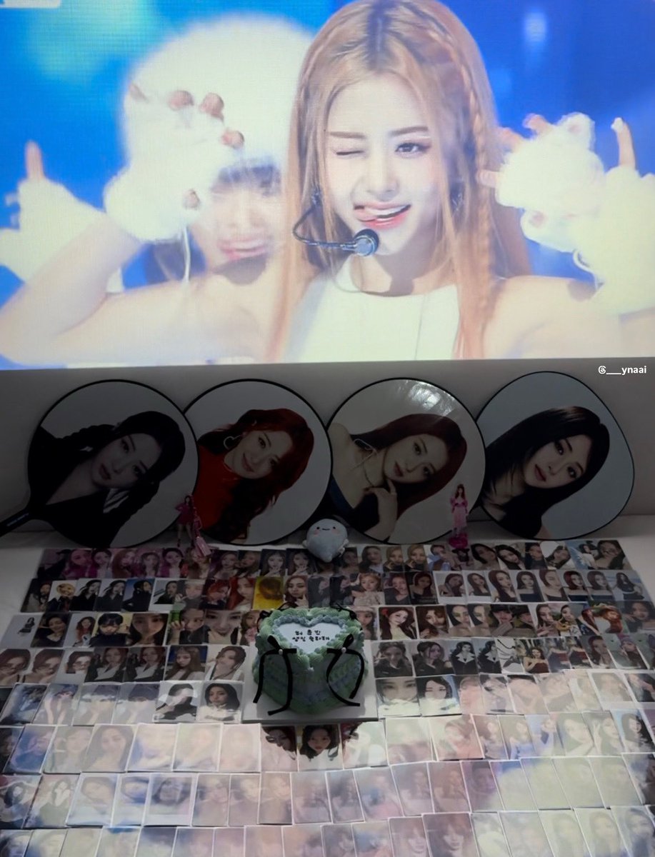 ___ynaai's tweet photo. 윤진 생일축하해!!
항상 많은 행복을 가져 주셔서 감사합니다.
우주를 사랑해🫶🏻
태어나서 고마워.

#24WavesOfYunjin  
#스물네살_윤진이의_사랑의기록 

#허윤진 #HUHYUNJIN #YUNJIN #윤진 #ユンジン #르세라핌 #LE_SSERAFIM https://t.co/PG80HcCJXk