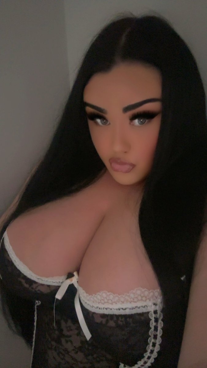 𝐿𝑎𝑢𝑟𝑎-𝐺𝑟𝑎𝑐𝑒 ☁️🎀☁️ tweet media