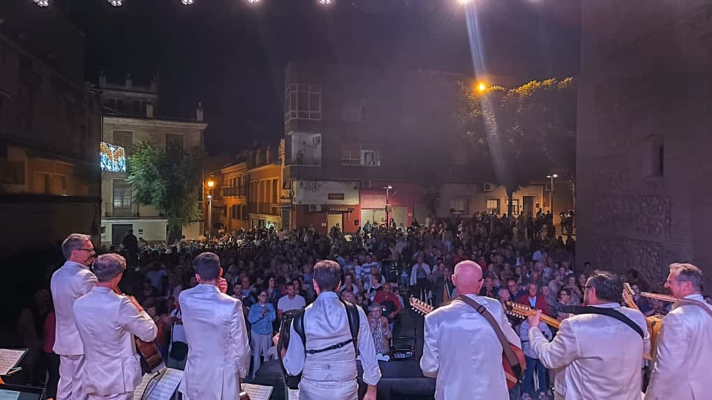 🎶Ayer disfrutamos de un concierto muy especial en el Atrio de la Iglesia de San Lázaro, compartiendo nuestra música con un público que nos hizo sentir como en casa. 💚

Queremos agradecer al <a href="/AytoAlhama/">Ayuntamiento de Alhama de Murcia</a> y a todas las personas que nos acompañaron por hacerlo posible.
