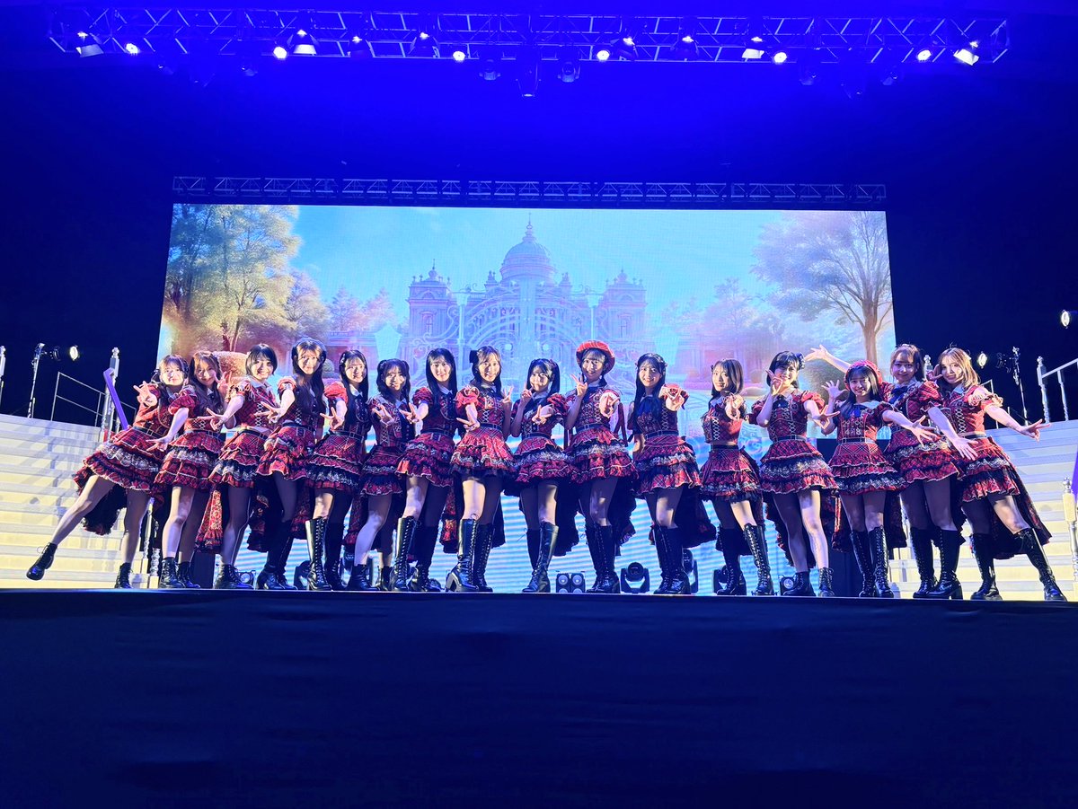 AKB48_staff tweet picture
