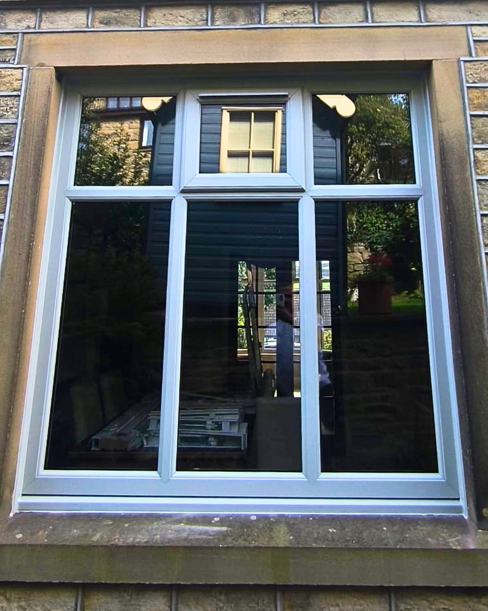 Walkers_Windows's tweet image. Agate Grey — one of the fastest-growing window colours for 2025!

Get in touch today to keep your home warm this autumn 🍂
walkerswindows.com

#AgateGrey #WindowDesign #HomeStyle #ModernLiving #UKHomes #WalkersWindows #HomeUpgrade #ExteriorDesign #ColourTrends
