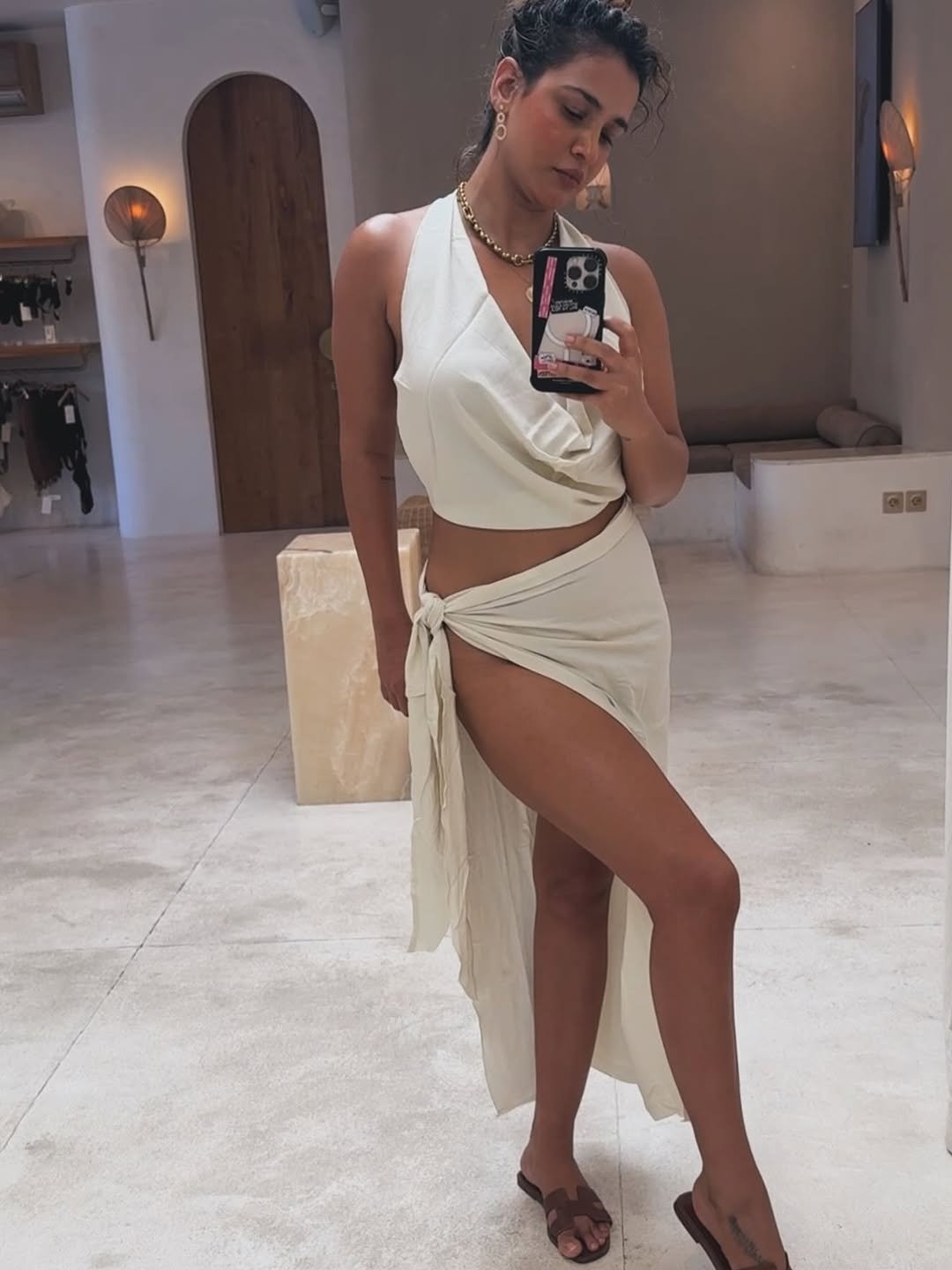 G2qrsp4a4AA9iNB?format=jpg&name=large