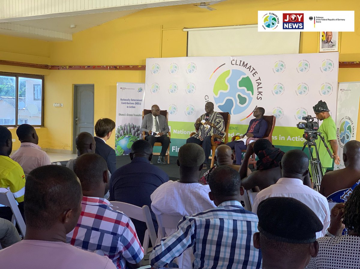 JoyNewsOnTV's tweet image. We always find funds to maintain our roads — so why not invest the same to maintain our railways?
— Nana Kobina Nketia V, Paramount Chief of the Essikado Traditional Area.

#ClimateTalks