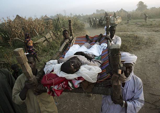 TonupEnt's tweet photo. #viral #congogenocide #WorldNews 
Congo and Sudan 🇸🇩 these two countries are bleeding 🩸 

Media’s are not posting, many people are not saying anything about it.

We shouldn’t turn blind eye to this k$lling going on in Congo and Sudan. https://t.co/UBbYg9knif