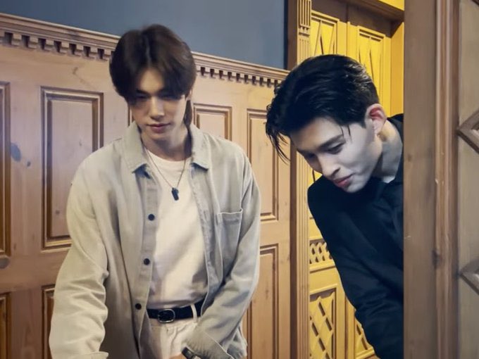 (( ซีนในหัวคือนางกำลังเเกว่งเปลเด็กอ่ะ ))