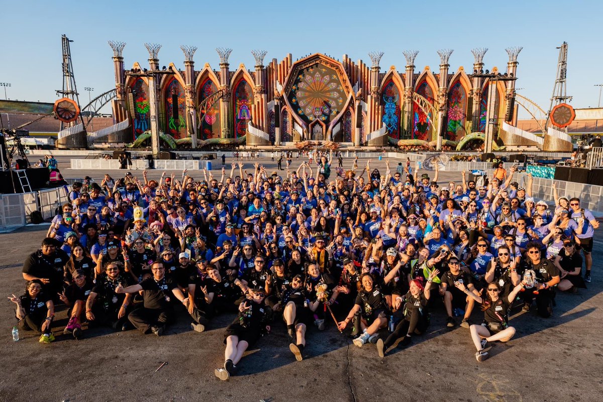 itssantonnn's tweet image. my best memories in edm, till this day, were not backstage, but with the unique &amp;amp; passionate people in this team, and serving the community to have fun safely 

anton, ground control fest team, signing off 👁️‍🗨️ #GroundControl #EDCLV #EDCO