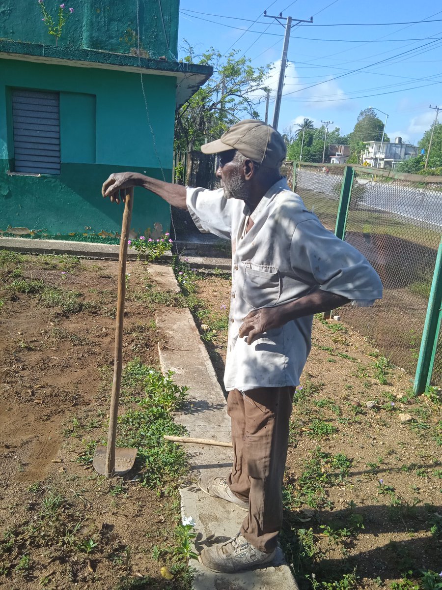 13 de octubre.Día del Trabajador azucarero como parte de las actividades en homenaje a esta fecha se realizan entrevistas a trabajadores jubilados del sector <a href="/Azutecnia1/">Azutecnia_Azcuba</a> Miguel Charon Fuentes con 90 años fundador del T 22 en Manzanillo.#Azucareros .