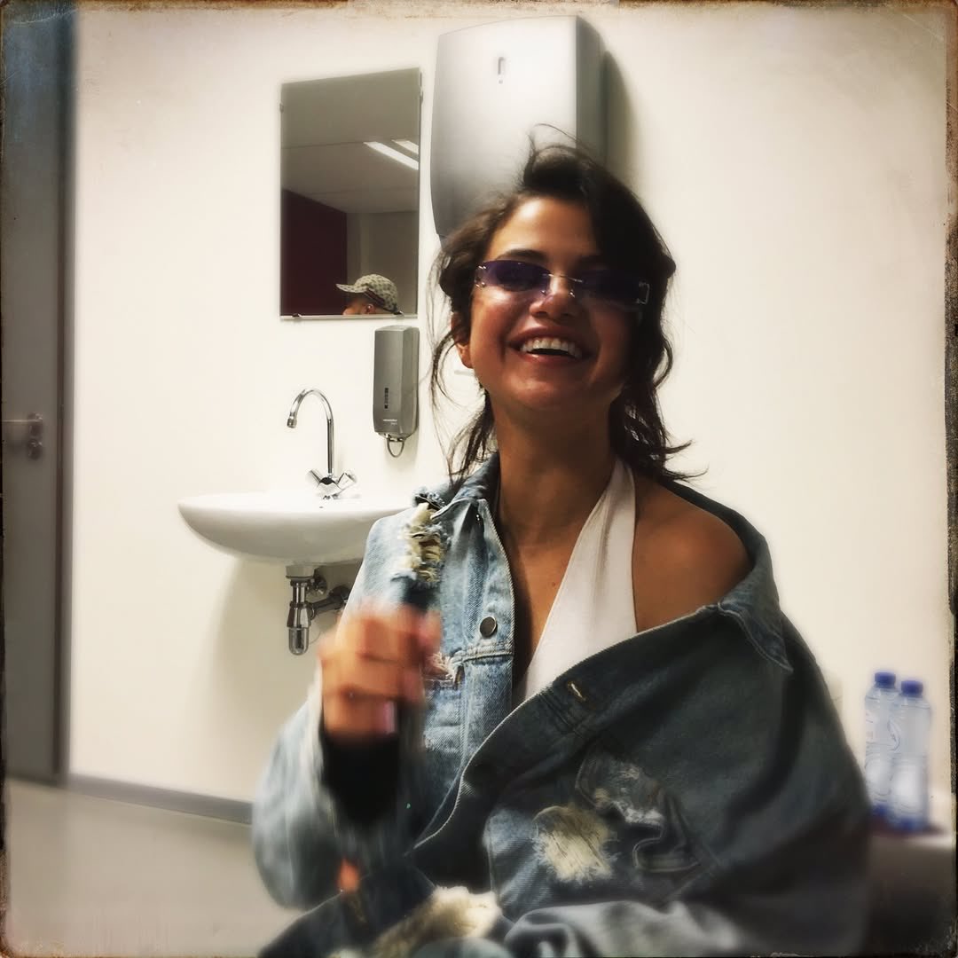 jetaimesell's tweet image. From cute                                                To perfection
#SelenaGomez #Selenators