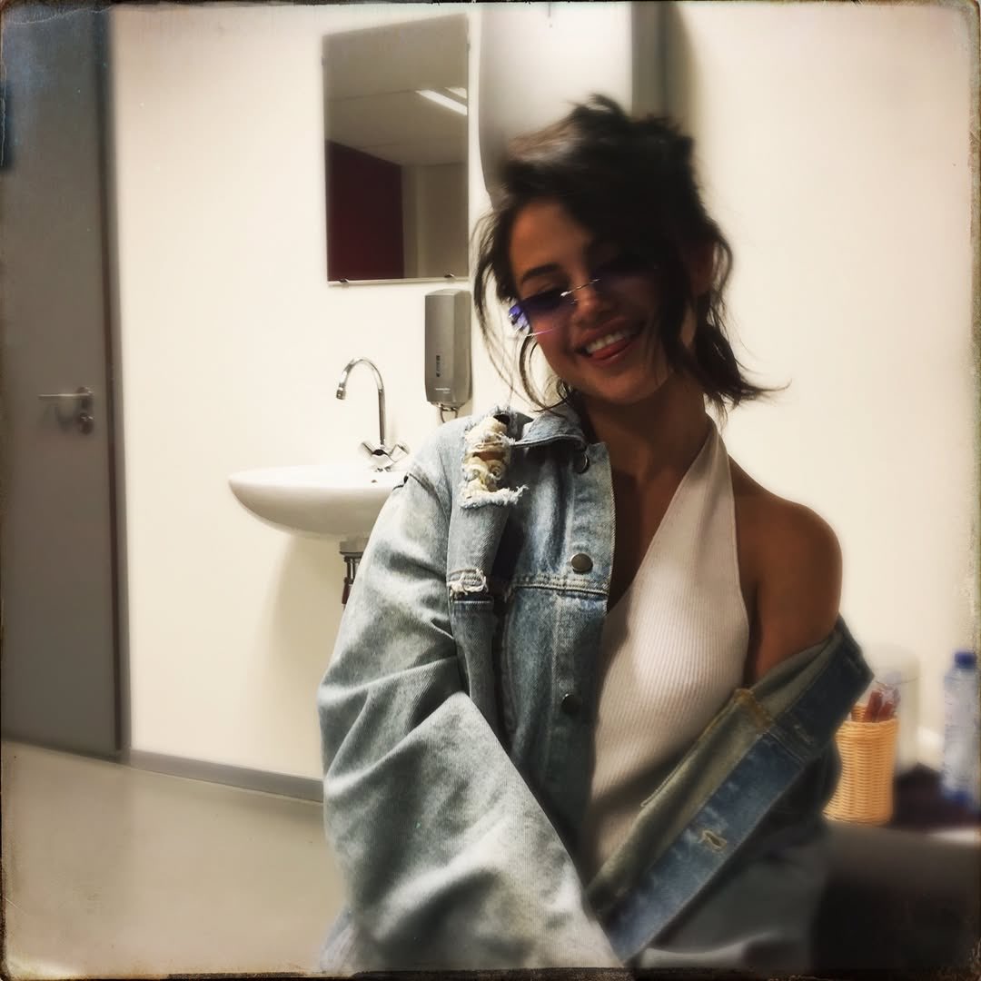 jetaimesell's tweet image. From cute                                                To perfection
#SelenaGomez #Selenators
