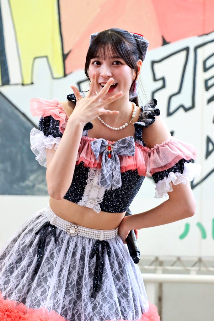 12ROBE16's tweet image. あいどる奈央ちゃん🤭
2025.09.23
ArcJewel 観覧フリーLIVE!
– 全員秋(しゅう)合!幕張無銭 –
@ イオンモール幕張新都心
花城奈央ちゃん❤️( @cu_clu_nao )
#きゅ〜くる
#花城奈央 ❤️
#ミスマガジン2024
きゅ〜くる、10月13日に定期ライブ開催!!この日は1日3公演!!