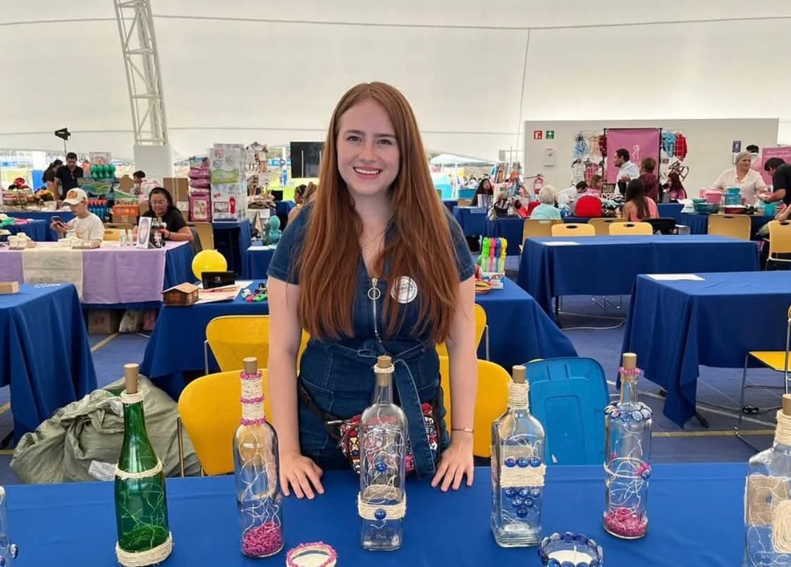 csocialespuebla's tweet image. 💙 Cambiando vidas, un aula a la vez Lo que comenzó como un sueño en Oaxaca llevó a Georgina Martínez a fundar México por los Niños.
tec.rs/4mUnTGN
#TecSocialesPuebla #OrgulloTec #tecmtypuebla