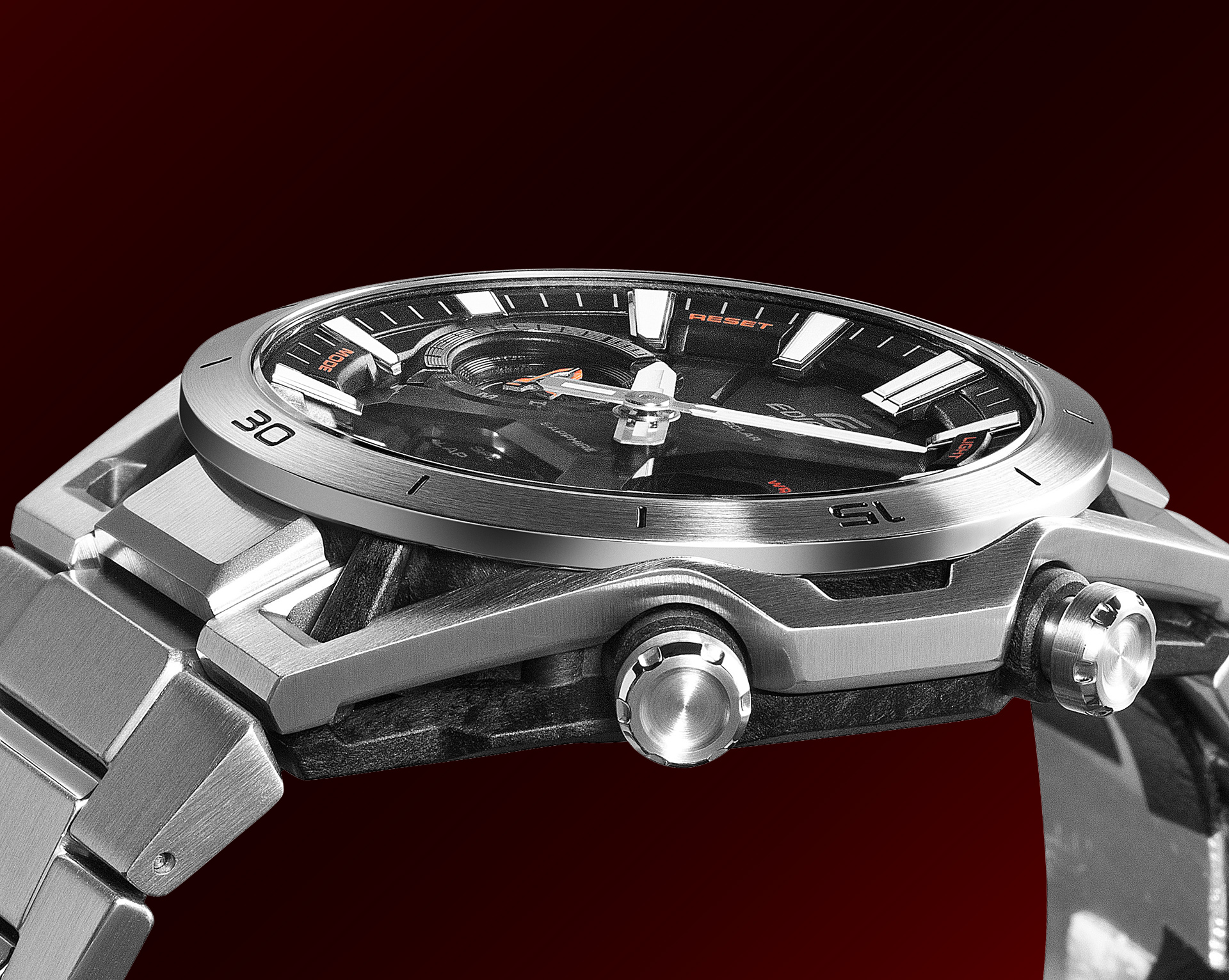 【超美品】CASIO EDIFICE クロノグラフ時計 専用ケース付属　稼働中 超美品】CASIO EDIFICE クロノグラフ時計 専用ケース付属 稼働中