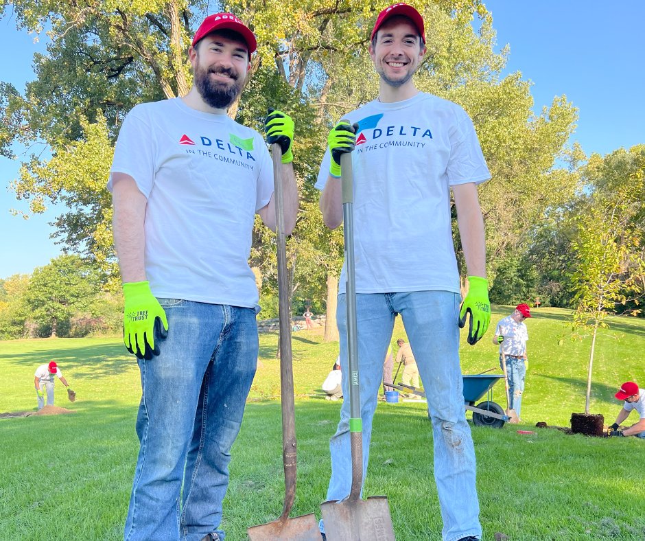 TreeTrust's tweet image. Thanks to the generous support of @Delta, we planted a beautiful variety of trees at Kaposia Park! 🌳✨ This stunning park—home to a 24-hole disc golf course and scenic trails—is now even greener and more inviting for everyone to enjoy. 💚