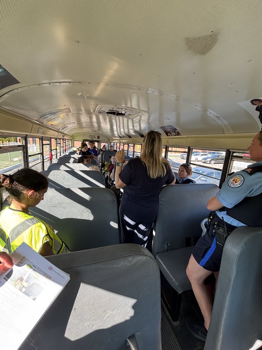 StarWarsCop's tweet image. We had a great School Safety Bus Patroller training day with the amazing bus patrollers from Charles-Sauriol School! 

These young leaders are ready to help keep their classmates safe every ride, every day. #SchoolSafety #SSP #Leadership