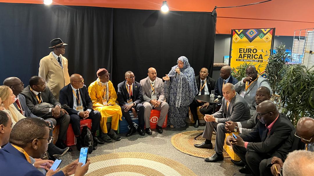انطلقت فعاليات النسخة الثانية من المنتدى الأوروبي الإفريقي بمدينة مونبلييه 🇫🇷🌍
مشاركة واسعة لمسؤولين موريتانيين، بما في ذلك عمد البلديات ورئيسة جهة نواكشوط، لتعزيز التعاون بين القارتين 🌟
#موريتانيا #أوروبا #تعاون_إفريقي #منتدى_أوروبي_إفريقي
