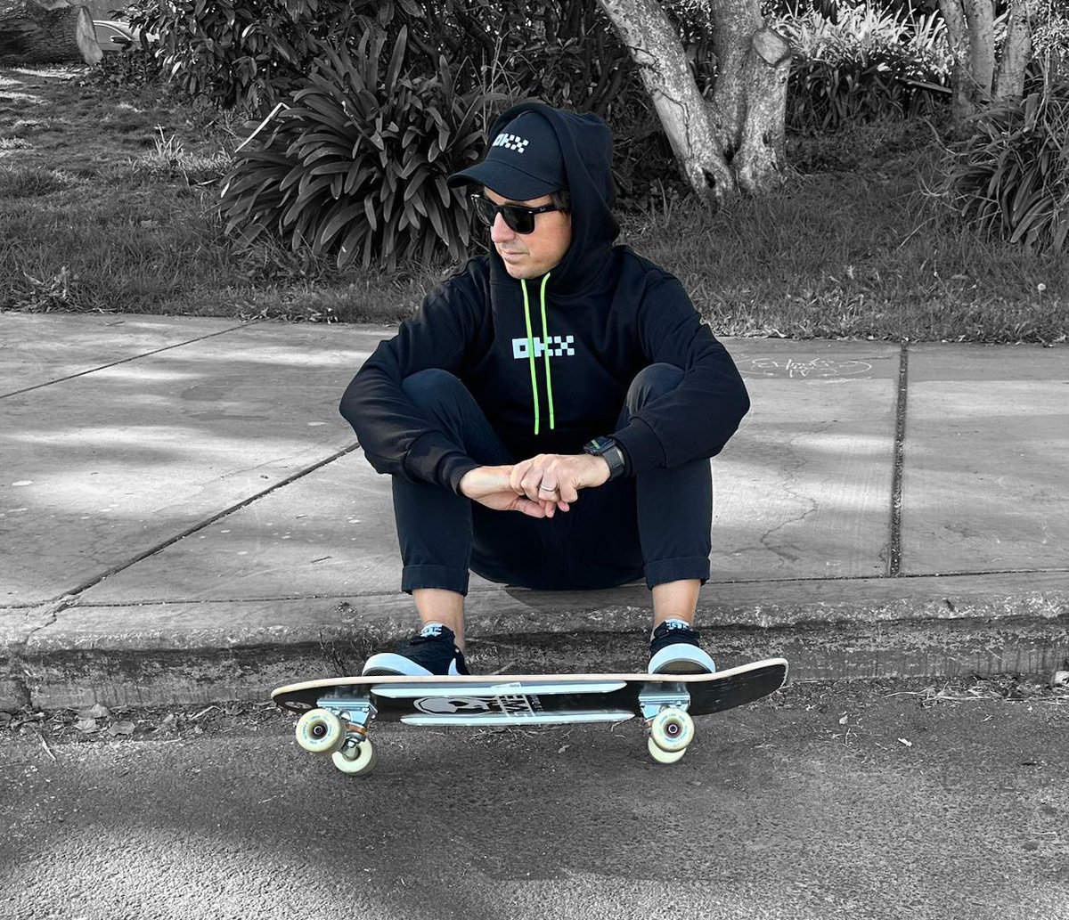 okx's tweet image. HOT MERCH ALERT 🔥

Want to rep OKX in style? Enter our weekly giveaway for a shot at exclusive merch. 

All you gotta do is ...

- Follow @OKX
- RT &amp;amp; tag 3 friends 

Go!