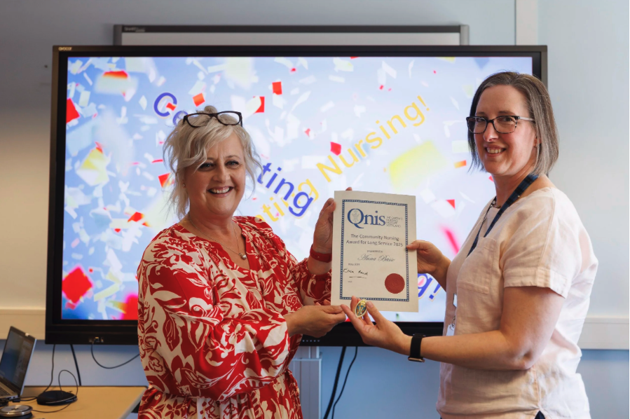 📰NEWS: Long Service Awards 🏆 presented to #nurses working in defence healthcare 

Read more here: tinyurl.com/5cyxfnmt