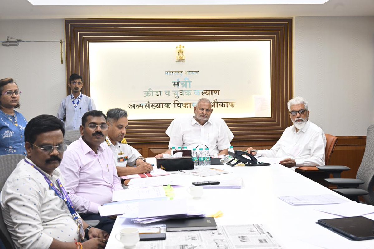 kokate_manikrao's tweet image. आज मंत्रालयायीन दालनात राष्ट्रीय छात्र सेना (एनसीसी), स्काऊट आणि गाईड संदर्भातील बैठक संपन्न झाली. राज्यातील विद्यार्थ्यांमध्ये शिस्त, तंदुरुस्ती आणि नेतृत्वगुण विकसित व्हावेत यासाठी शालेय स्तरावर एनसीसीचे प्रशिक्षण देण्यात यावे, असे निर्देश यावेळी दिले.

बैठकीस राज्याचे शालेय…