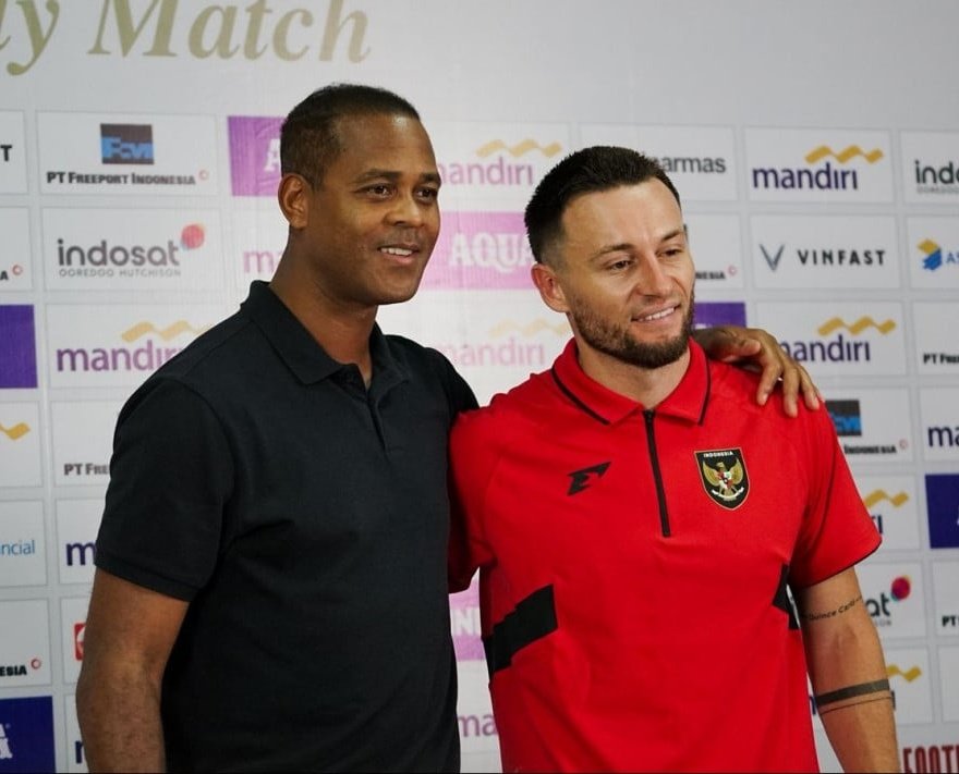 Pemanggilan Lilipaly dan Klok masih dianggap kesalahan. Bahkan banyak yang langsung pesimis kita bisa kalahkan Arab Saudi dan Irak karena ada dua pemain ini. 

Saya sebaliknya, justru merasa kedua pemain ini pantas mengisi skuad Garuda. 
[THREAD]