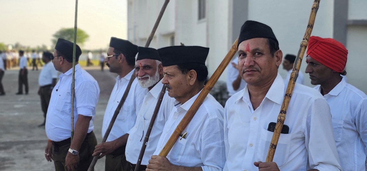 RampalSingh_BJP's tweet image. राष्ट्रीय स्वयंसेवक संघ के 100 वर्ष पूर्ण होने पर आज सिलवानी में आयोजित ‘पथ संचलन’ 

संघ शताब्दी की इस गौरवमयी यात्रा में माँ भारती की सेवा, सुरक्षा और संस्कारों के लिए अपना जीवन समर्पित करने वाले सभी संघ साधकों को हृदय से नमन। 

भारत माता की जय!

#OnRSS #RSS100Years