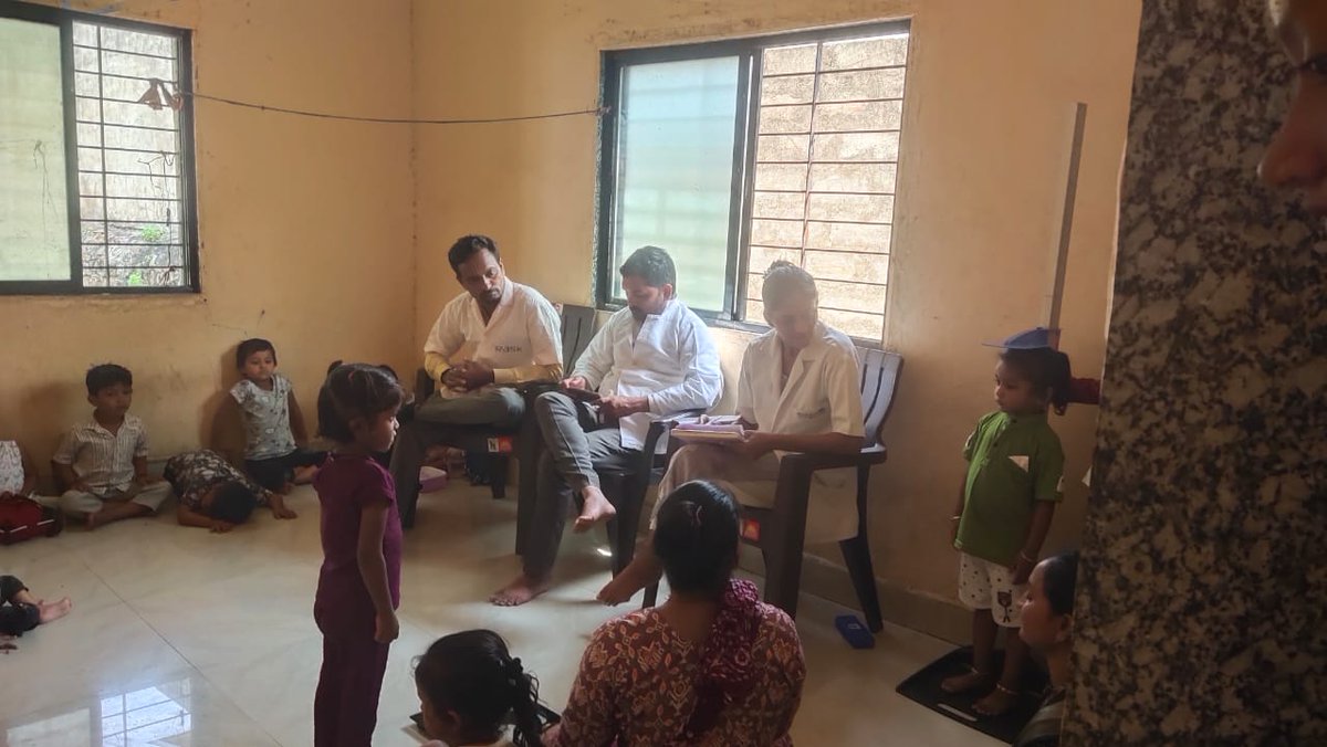 cdho_botad's tweet image. Child health screening at bhimadad aanganwadi center no 5/52 and new born visit at phc tatam by RBSK team BOGAR634 phc TATAM Gadhada, District : Botad. @rbskgujarat @GujaratRbsk @GujaratSHRBSK 
#rbskbotad #rbsk #rbskgujarat
