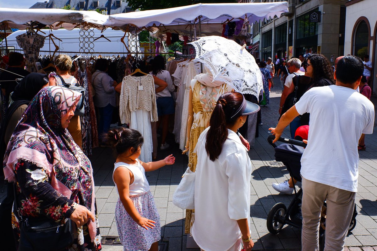 devisu_art's tweet image. La braderie, édition 2025 📸