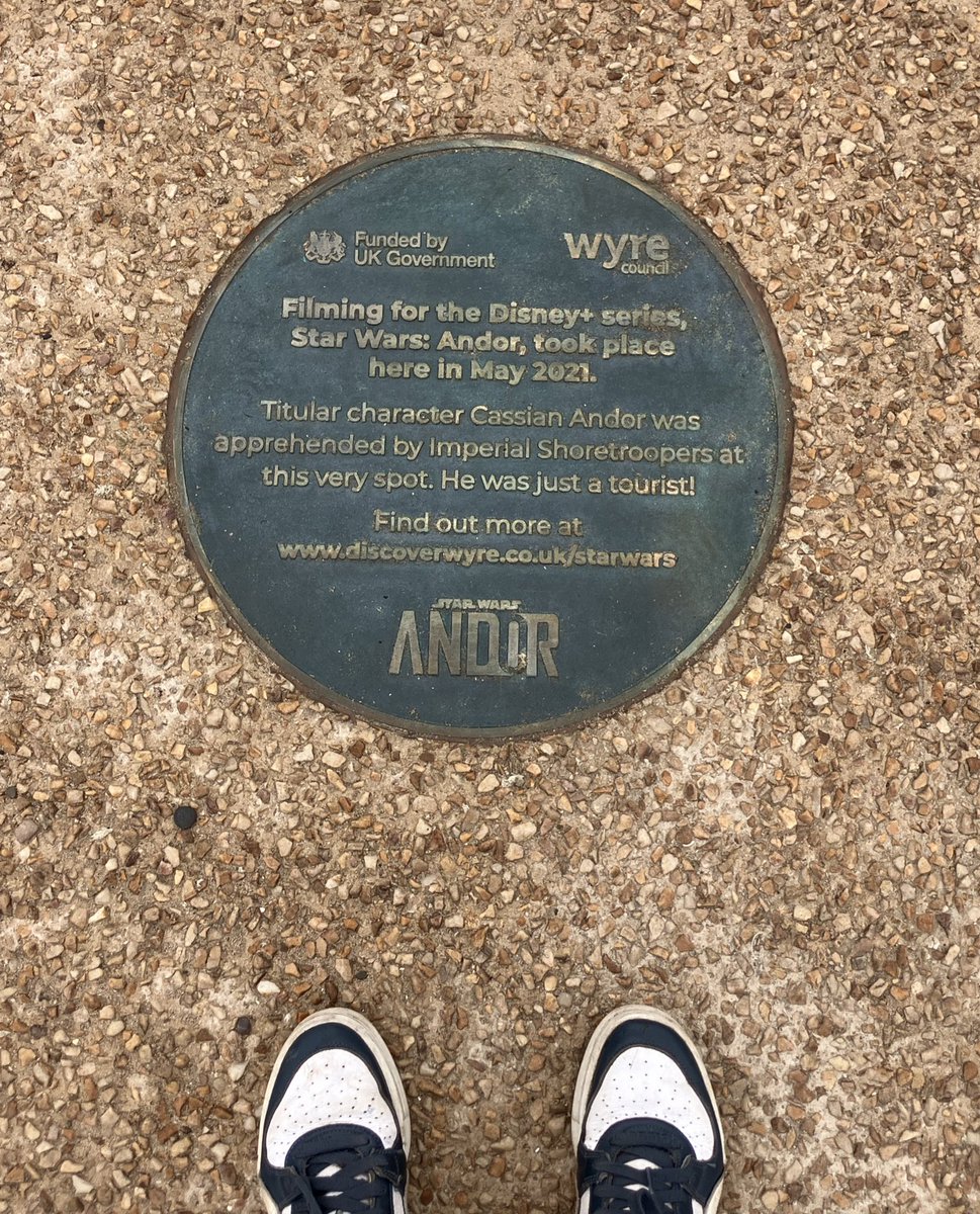 cam 🌌 tweet media