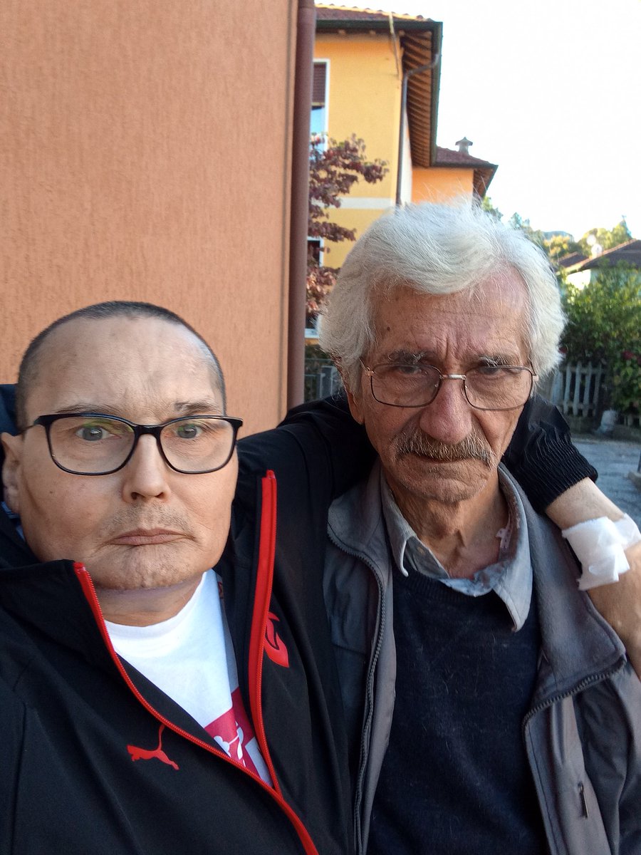 StefanoVerbania's tweet image. Ogni tanto riesco a fare uno scatto al mio vero, grande e unico eroe, l'uomo che nella vita ha sempre messo la sua famiglia al 1°posto, facendo pertanto una vita di sacrifici. Mio papà, padre ma anche  amico, uomo straordinario.
A lui devo molte cose tra cui la fede per i colori…