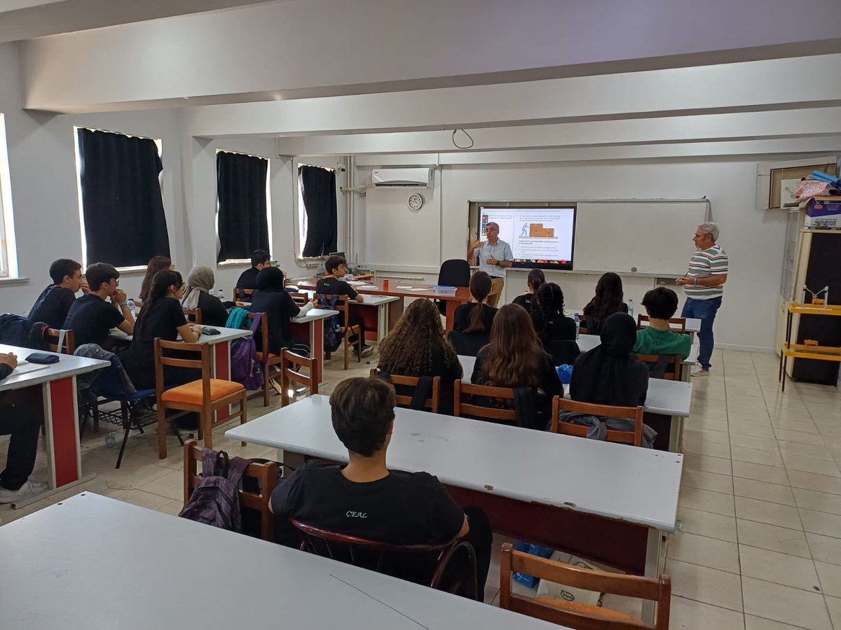 Şube Müdürümüz Ramazan Sertpolat, Destekleme ve Yetiştirme Kursları (DYK) kapsamında Çukurova Elektrik Anadolu Lisemizi ziyaret ederek öğretmen ve öğrencilerimizle bir araya geldi.