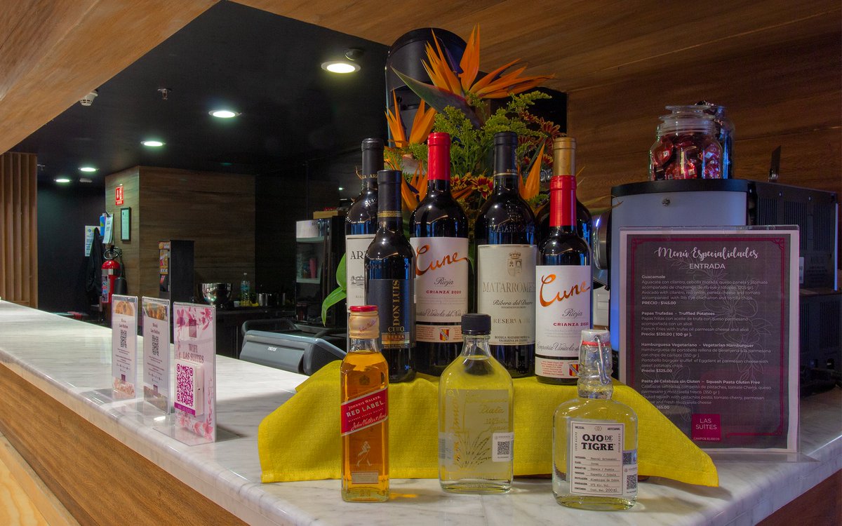 LasSuitesDF's tweet image. 🍷 En Las Suites celebramos el Día del Vino brindando por los momentos que se disfrutan sin prisa. 🥂✨

🌐 lassuites.com | 📞 55 4629 1160

#LasSuitesCamposEliseos #DíaDelVino #LuxuryExperience #WineLovers #HospitalidadDeLujo