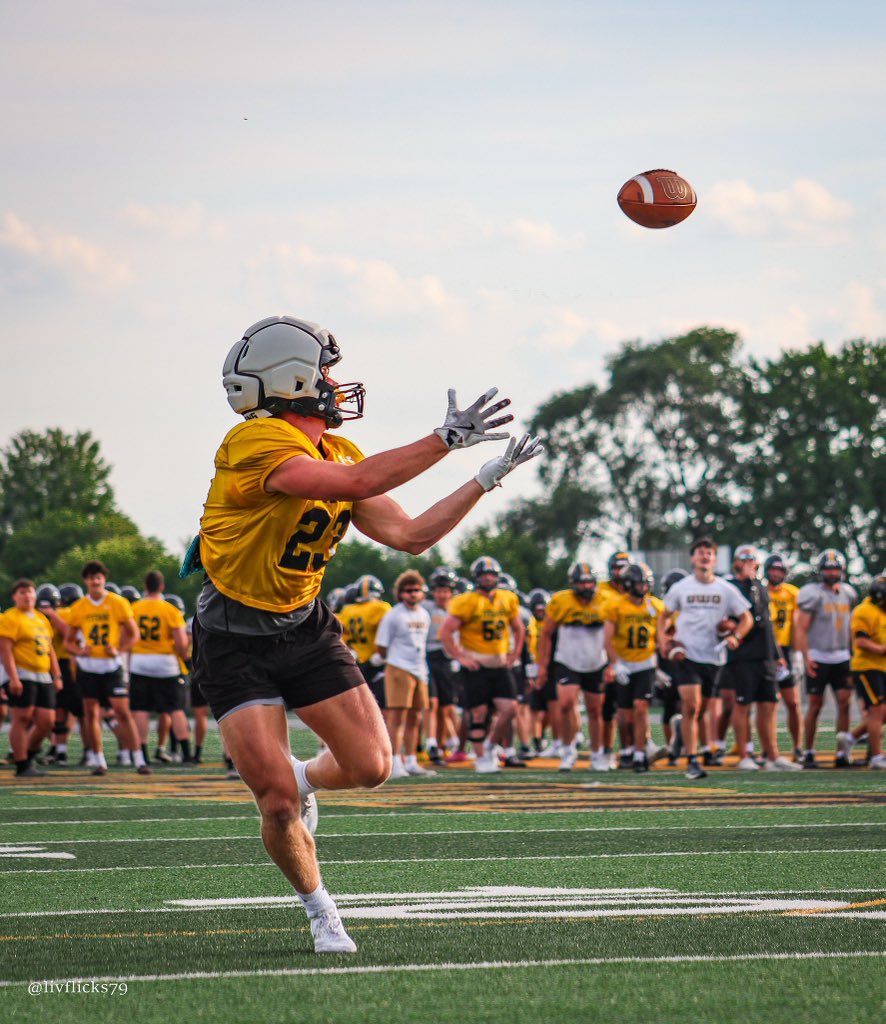 UWOFootball's tweet image. 𝘽𝙖𝙘𝙠 𝙩𝙤 𝙬𝙤𝙧𝙠

#O2HVE6AS | #NOW