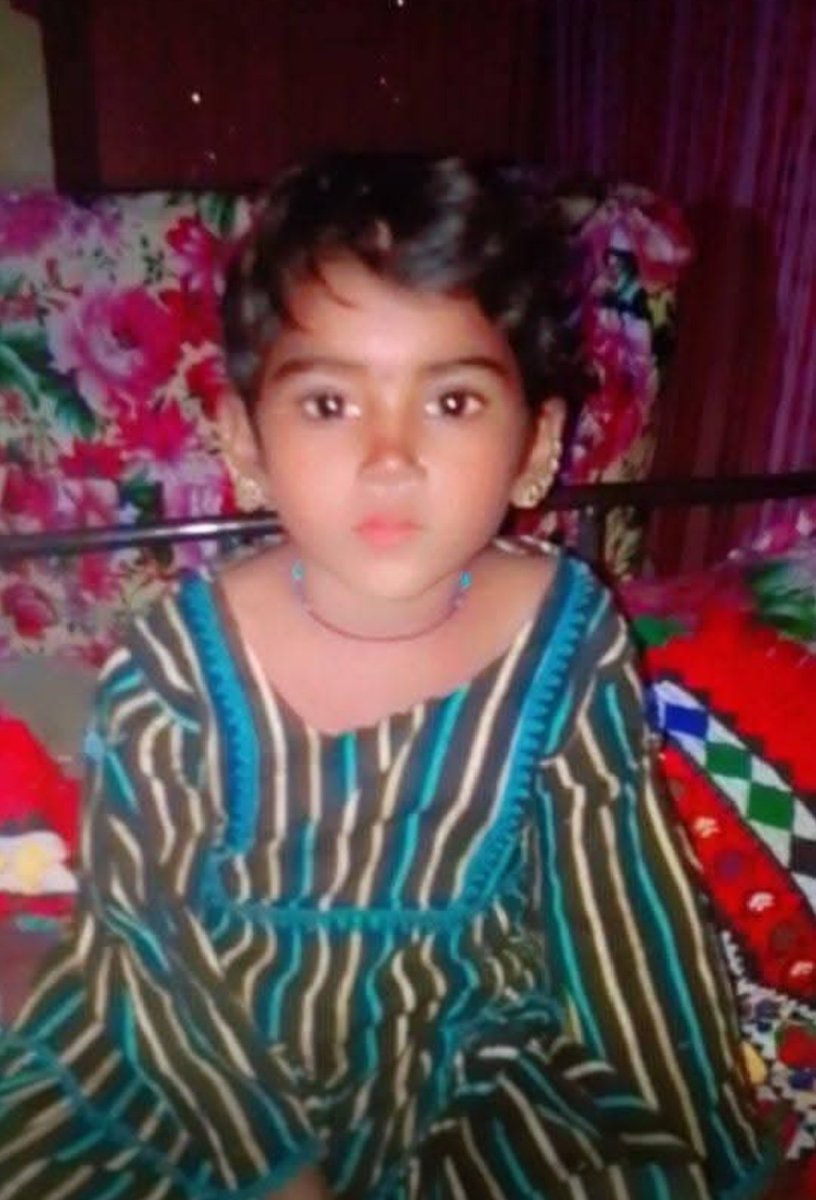 FarzanaQassim's tweet photo. هئي ٻچڙي ننڍڙي گلن جهڙي معصوم نياڻي هير 💔😔
وحشي حيوانن کي به ڳڀا ڳبا ڪري ماريو وڃي
@HRCPakistan #childprotectionunit #ChildAbuse #childproctetion #Sindh #JusticeForHeer https://t.co/qXMmId4Nqo