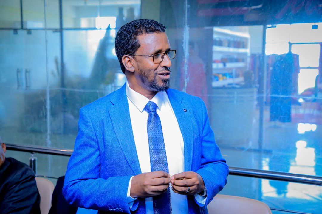 AFaatih67134's tweet image. I was a founding member of the Somaliland Intellectuals Forum, and I believe it can play a key role in political development and strategic awareness by promoting dialogue, research, and sound policies.
#Somaliland #IntellectualsForum #PoliticalDevelopment