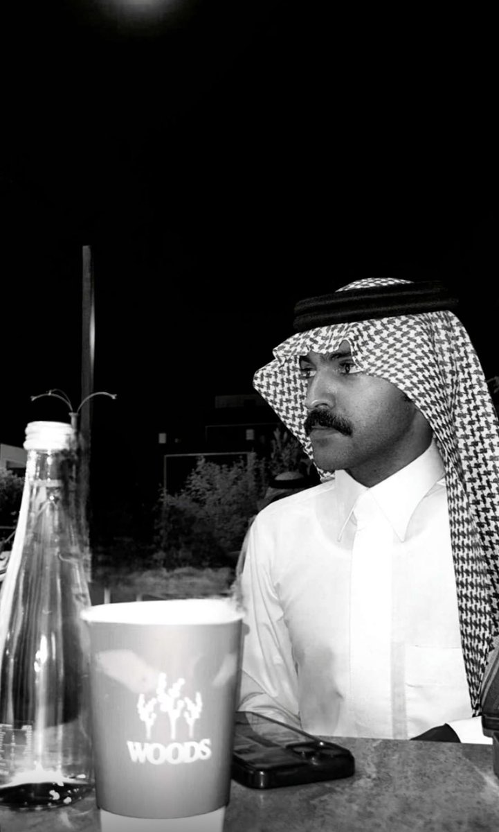 :
وليا خلط ملح الحكي مبسم التوت
يذوب صدري من لهايب حنيني

انتي ؟ فراقك موت ومقابلك موت
" تخيري لي موتتي وازهليني "

المُتألق و المُنفرد دائماً : 
" محمد بن هرشان " <a href="/mas_f16/">محمد ابن هرشان</a>