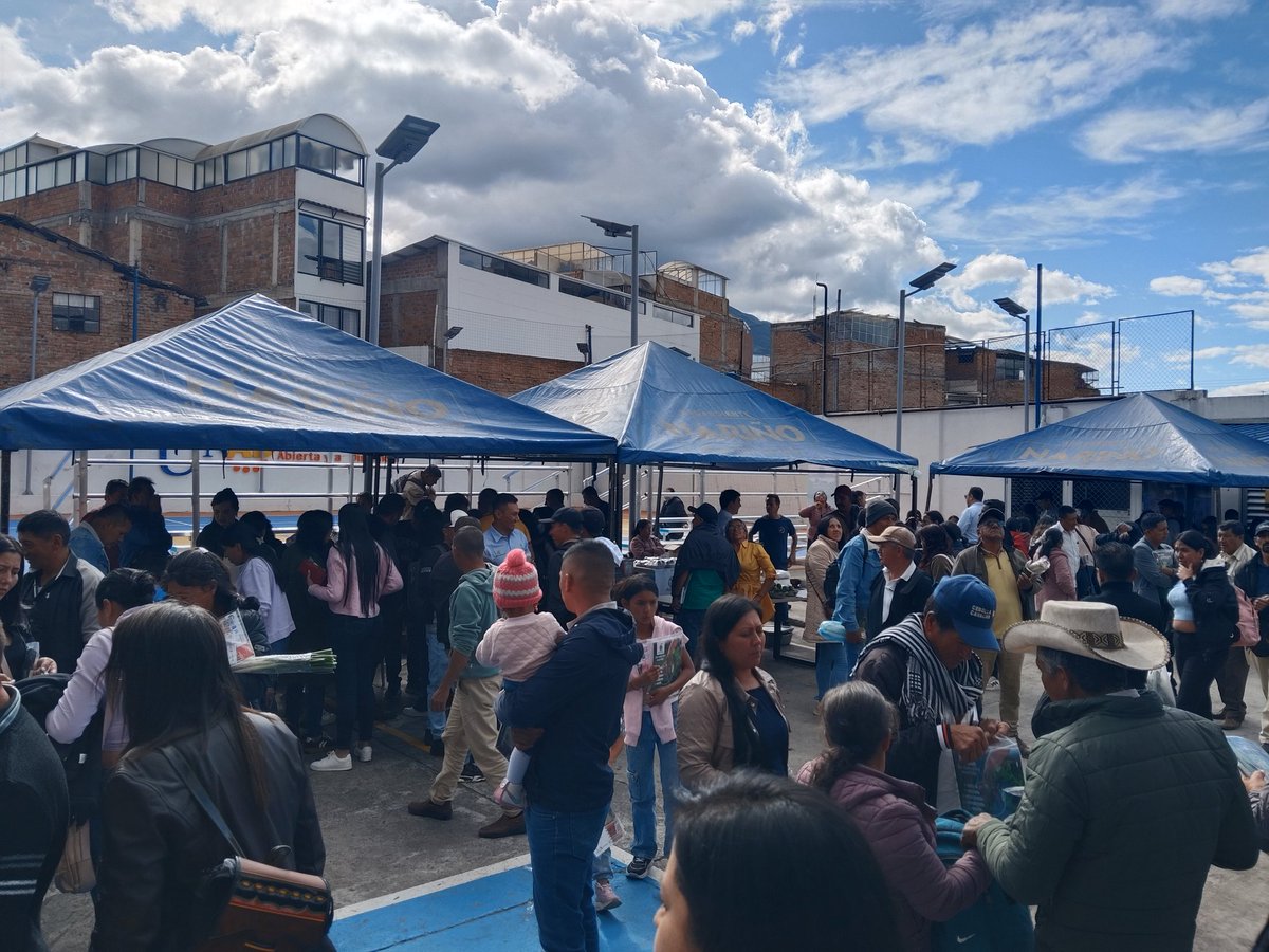 josefer97812400's tweet photo. @ElOIRdelaRegion #REPACOM El II Seminario Verde de todos los colores termina con una muestra agropecuaria Orgánica, en donde líderes y lideresas de diferentes asociaciones exponen sus productos Orgánicos. #ElOirdelasregiones https://t.co/8aN1qVPdzU
