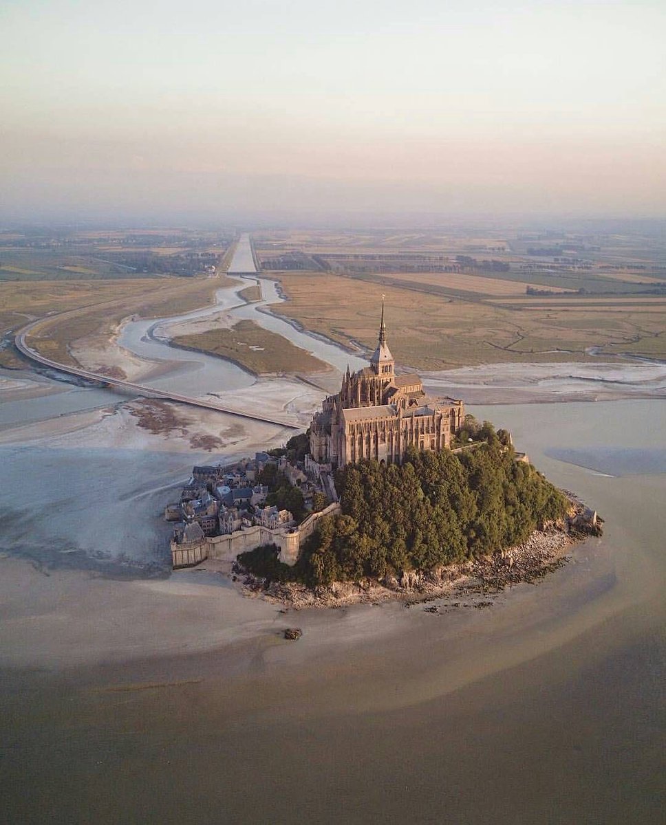 archi_tradition's tweet image. Mont Saint-Michel, France 🇫🇷