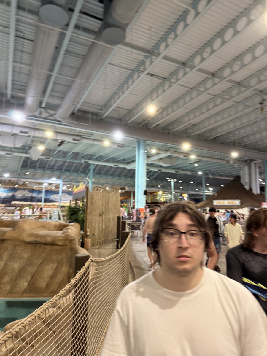 toothbrushbutt's tweet photo. everyone hopping on the game while i’m rotting in my office chair https://t.co/GqrfGY81z7