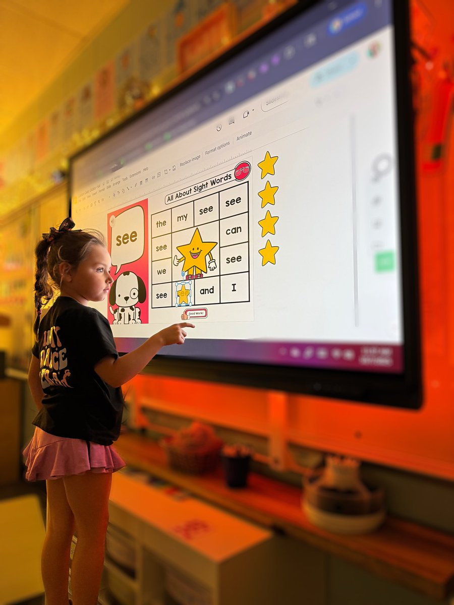 MrsLaxson_'s tweet photo. Our warmup for our writing block has been “heart word showdown” and I think it might be one of the favorite parts of our day! 🧠 @HumbleISD_SFE @Humble_ElemELA https://t.co/bUIck9K9CA