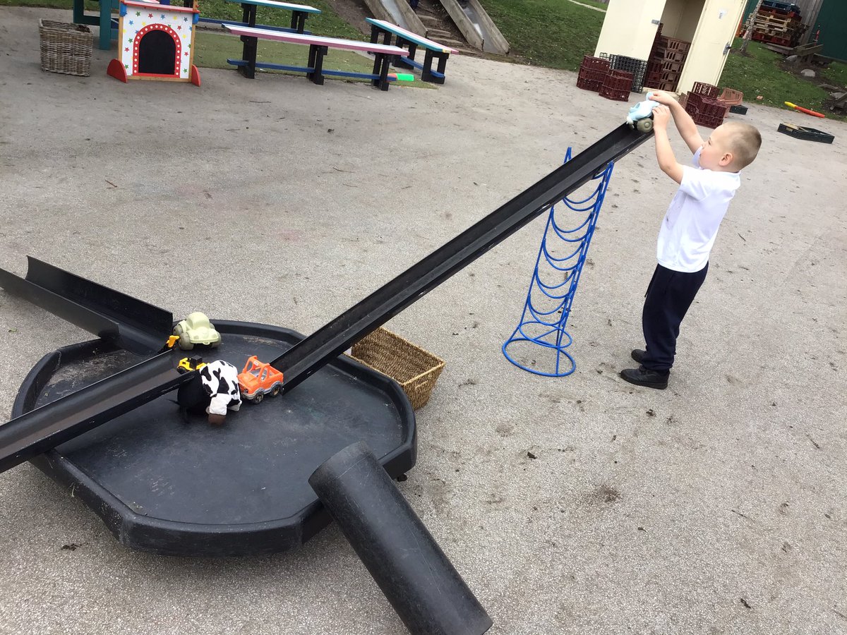 Receptionmonksd's tweet image. We love exploring outside. Today we explored the sand, acted out stories and investigated how far the cars and acorns rolled. #classR1