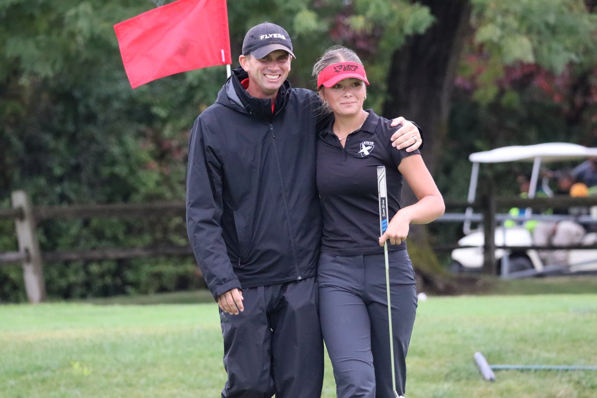 Lewis Women's Golf tweet media
