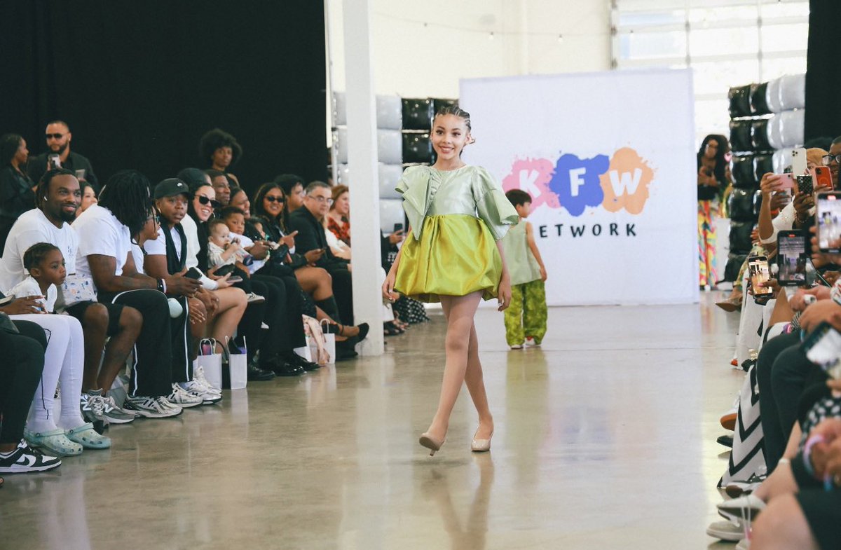 KleopatraVargas's tweet image. The World 🌎- My Runway… 
.
.

The Hues of Couture Fashion Show 

#kleopatravargas #kidmodel #model #fashionshow #designers #kids
