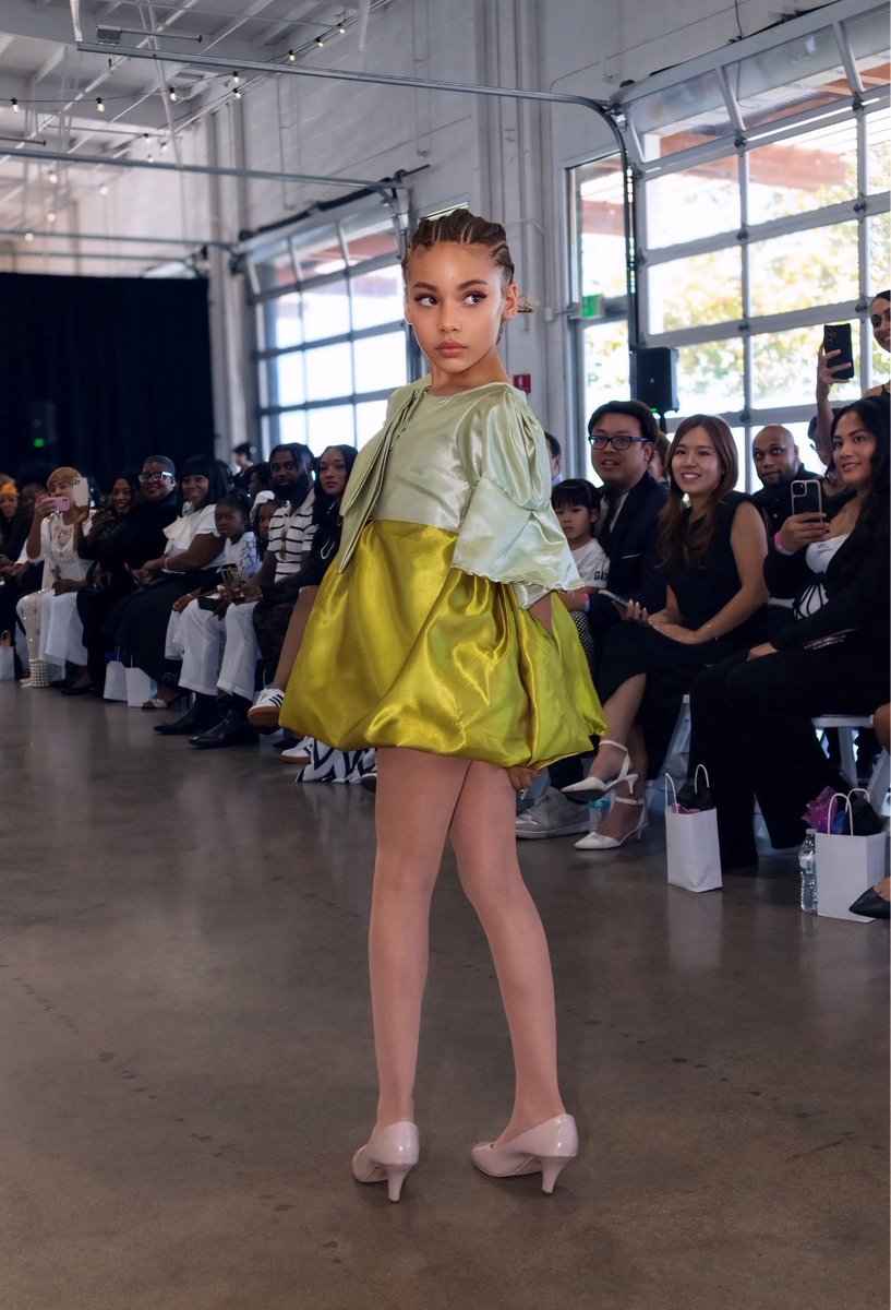 KleopatraVargas's tweet image. The World 🌎- My Runway… 
.
.

The Hues of Couture Fashion Show 

#kleopatravargas #kidmodel #model #fashionshow #designers #kids