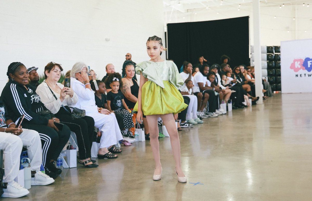 KleopatraVargas's tweet image. The World 🌎- My Runway… 
.
.

The Hues of Couture Fashion Show
#kleopatravargas #kidmodel #model #fashionshow #designers #kids